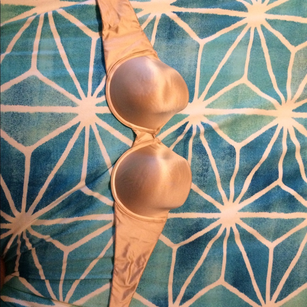 Strapless push up bra